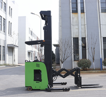 1.6T Electric Forklift With 1070*120*40mm Fork Size ,  Double Scissors Electric Stacker With 12m Lifting Height