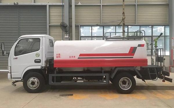 5CBM Capacity Water Tank Truck Water Hauling Truck With 2870CC Engine