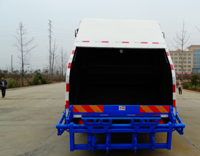 Rear Load Garbage Compactor Truck Dongfeng Right Hand 6x4 18cbm